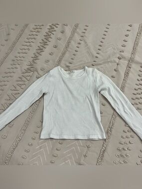 Brandy Melville White Ribbed Long Sleeve Tee